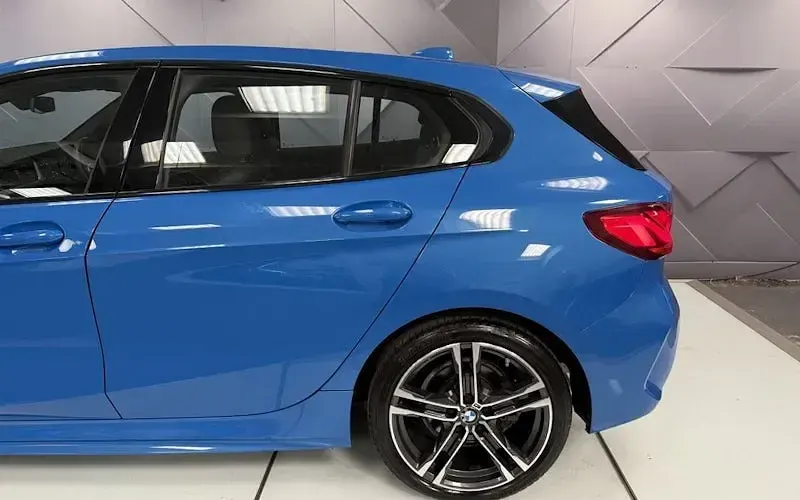 Used BMW 118 M Sport 140 HP (102 kW) 2021 Blue Hatchback