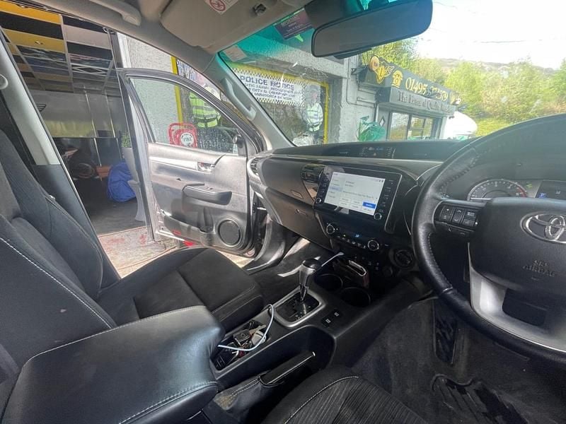 Usado Toyota HiLux 2021 Cinzento Pickup