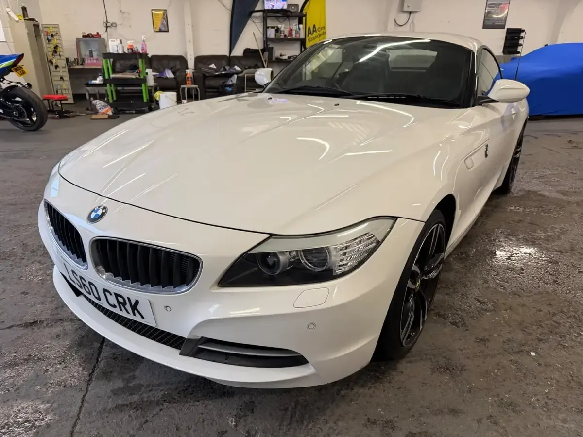Used BMW Z4 Lifestyle 2010 White Cabriolet
