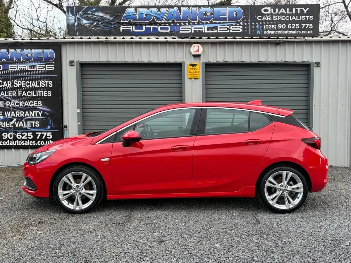 Gebraucht Vauxhall Astra SRi 150 PS (110 kW) 2017 Rot Kleinwagen