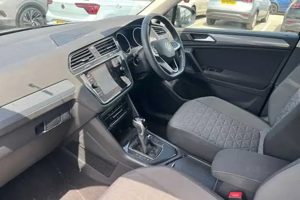 Used VW Tiguan Life 150 HP (110 kW) 2022 Black SUV
