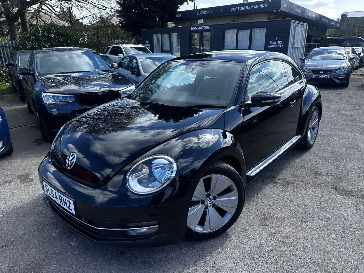 Begagnad VW Beetle Sportline 140 HK (102 kW) 2014 Svart Halvkombi