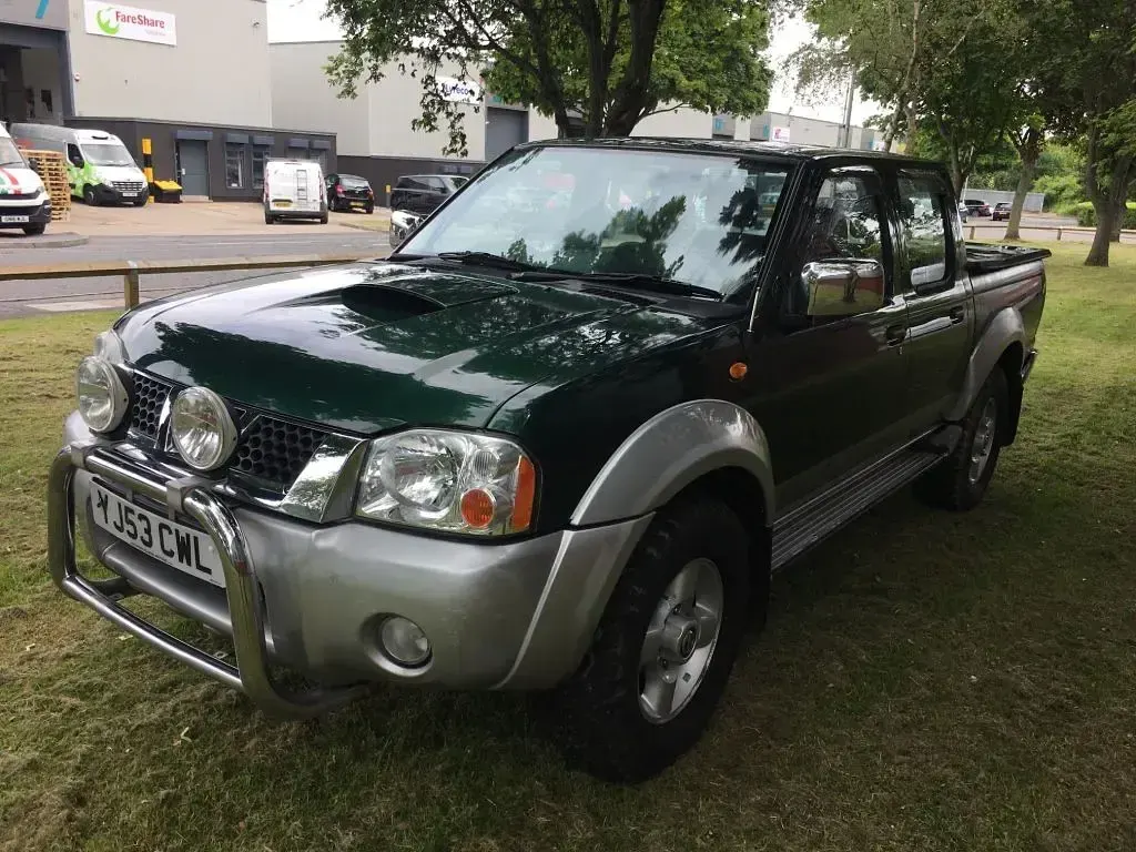 Used Nissan Navara 2004 Green Pickup