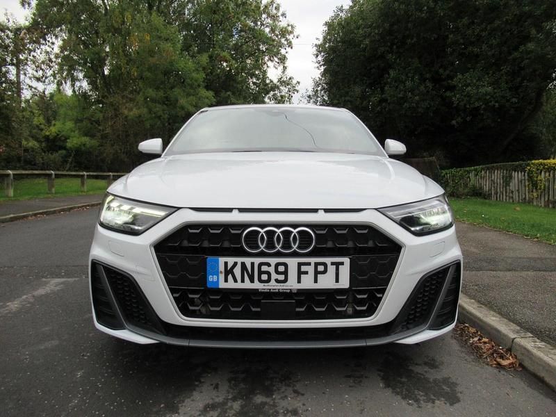 Used Audi A1 Sportback S-Line 116 HP (85 kW) 2019 White Hatchback