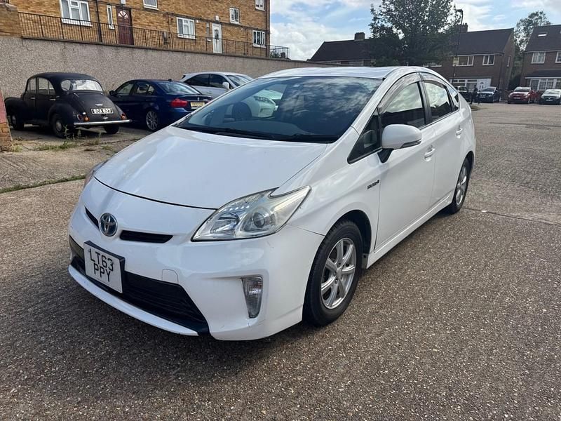 White Used 2014 Toyota Prius Hatchback | £4,000 (Super price) - Image 1/4