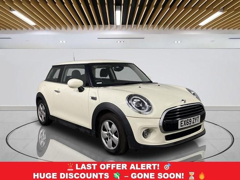 White Used 2020 Mini Cooper Classic Hatchback | £11,499 - Image 1/4