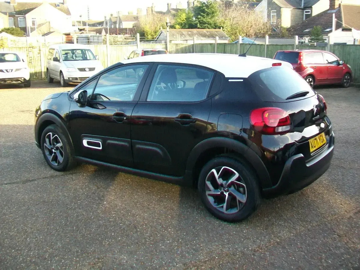 Used Citroën C3 PureTech 110 HP (80 kW) 2021 Black Hatchback