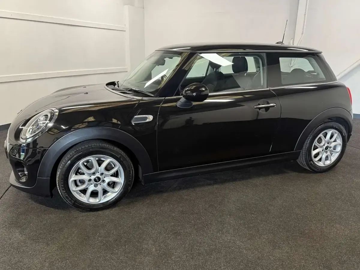 Used Mini Cooper Hatch 136 HP (100 kW) 2018 Black Hatchback