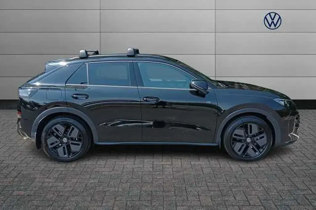 New VW T-Roc R-line 150 HP (110 kW) 2026 Black SUV