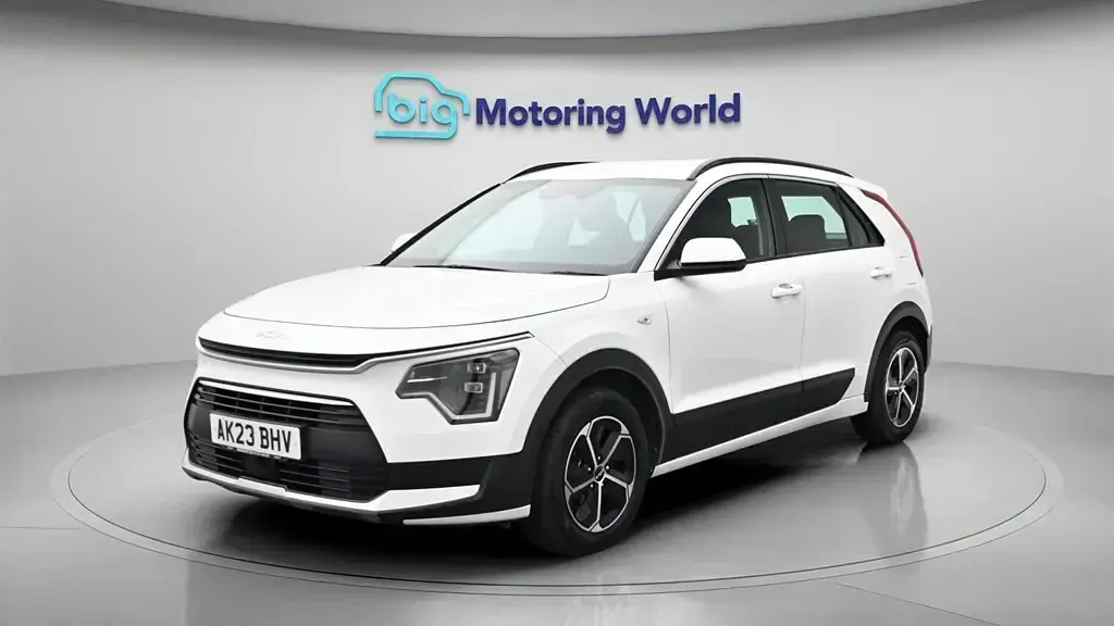 Used Kia Niro 139 HP (102 kW) 2023 White SUV