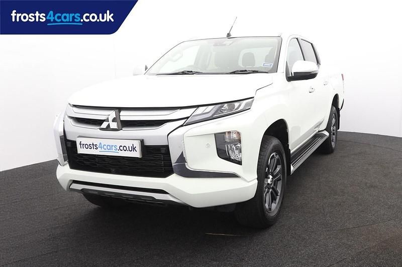 White Used 2020 Mitsubishi L200 Pickup | £21,495 (Fair price) - Image 1/4