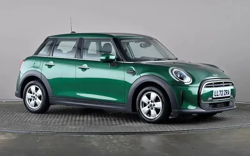 Used Mini Cooper Classic 136 HP (100 kW) 2022 Hatchback