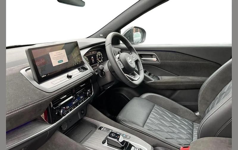 Used Nissan Juke Tekna 112 HP (82 kW) 2022 Silver SUV