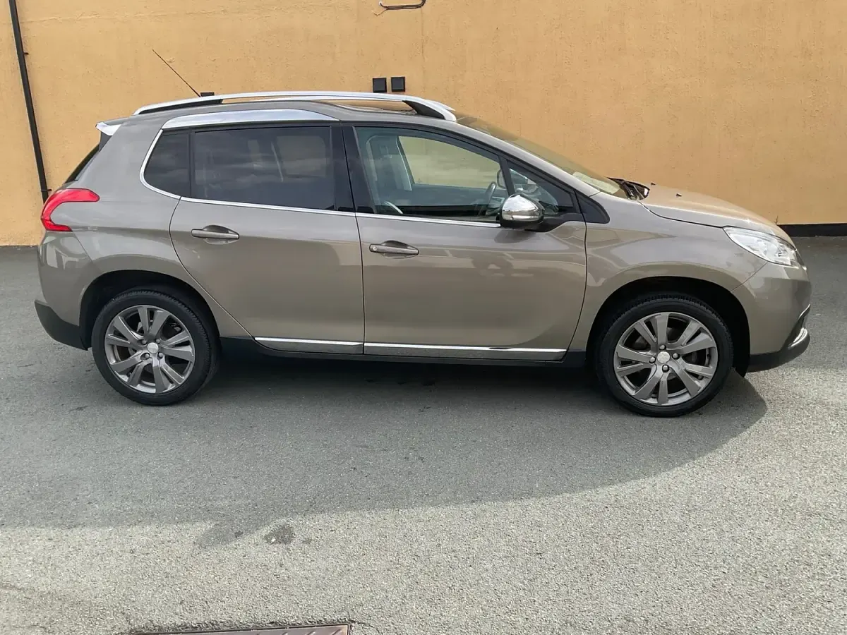 Used Peugeot 2008 120 HP (88 kW) 2015 Grey SUV