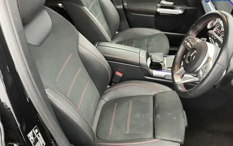 Used Mercedes GLB200 Executive 150 HP (110 kW) 2023 Black SUV