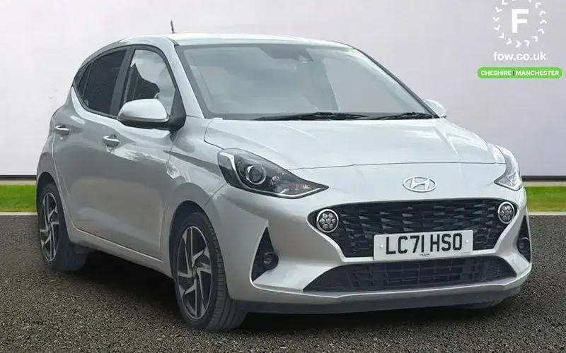 Used Hyundai i10 Premium 67 HP (49 kW) 2021 Hatchback