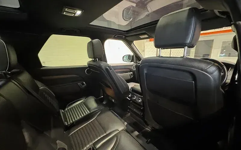 Used Land Rover Discovery HSE 241 HP (177 kW) 2019 Black SUV