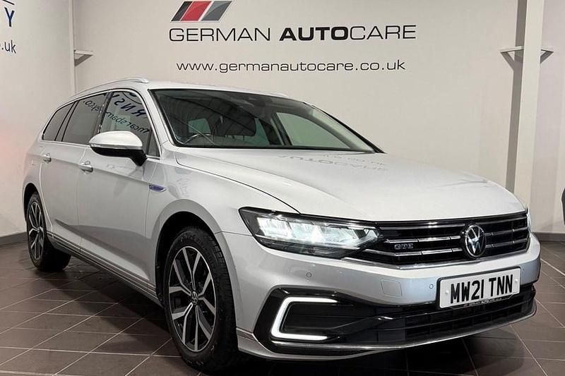 Used VW Passat GTE 218 HP (160 kW) 2021 Silver Estate