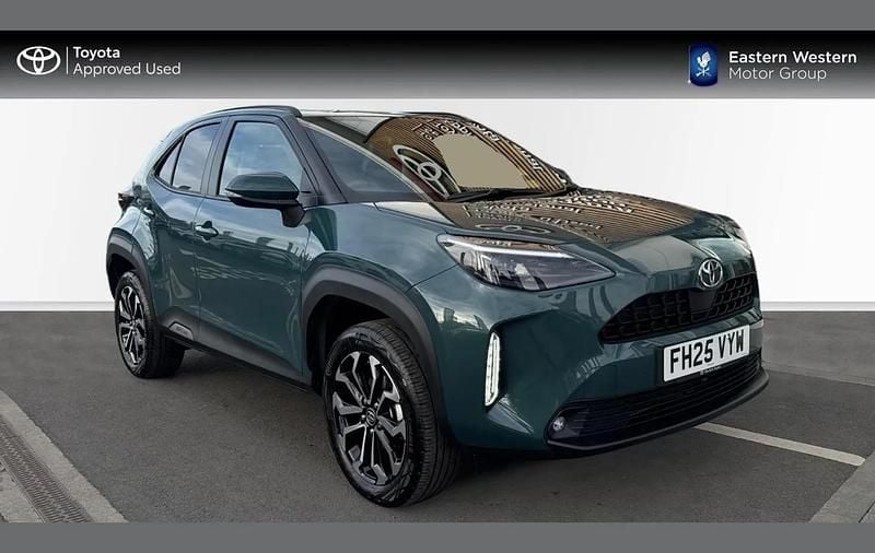 Used Toyota Yaris Cross Design 113 HP (83 kW) 2025 Green SUV