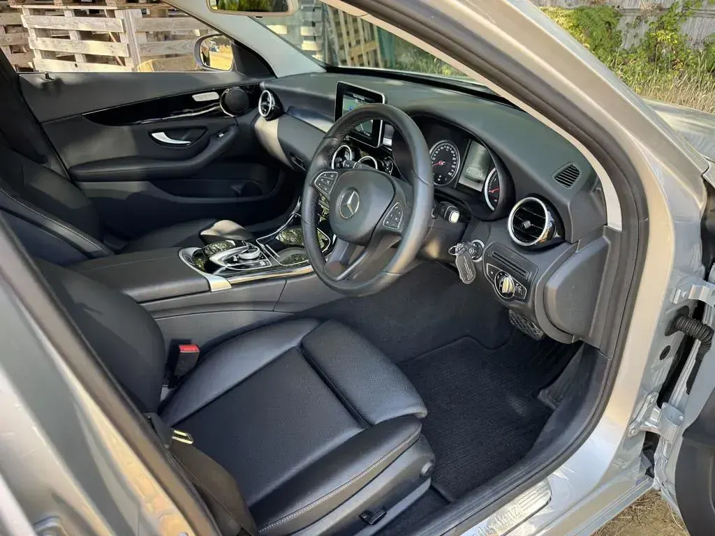 Used Mercedes C200 SE 136 HP (100 kW) 2016 Silver Sedan