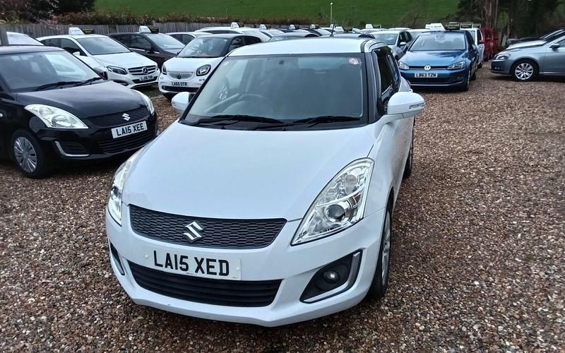 Used Suzuki Swift SZ4 94 HP (69 kW) 2025 White Hatchback
