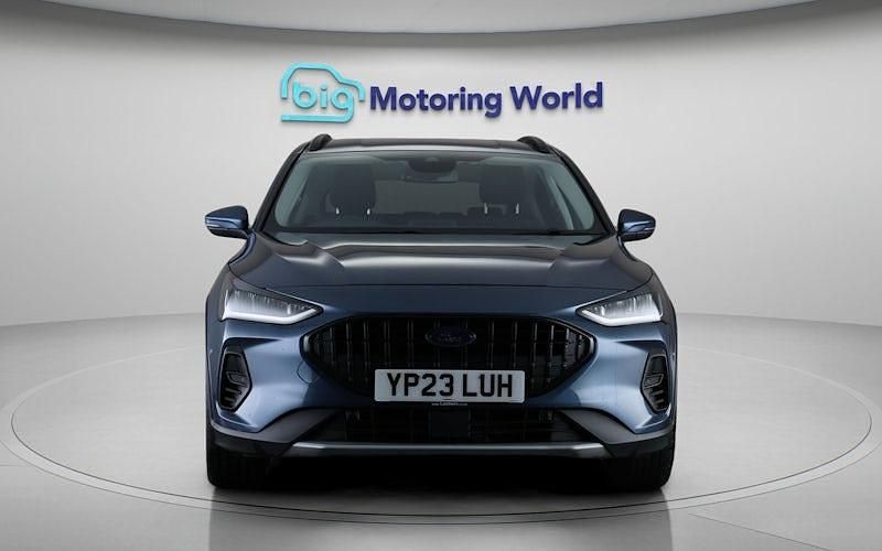 Used Ford Focus Active 125 HP (91 kW) 2023 Blue Hatchback