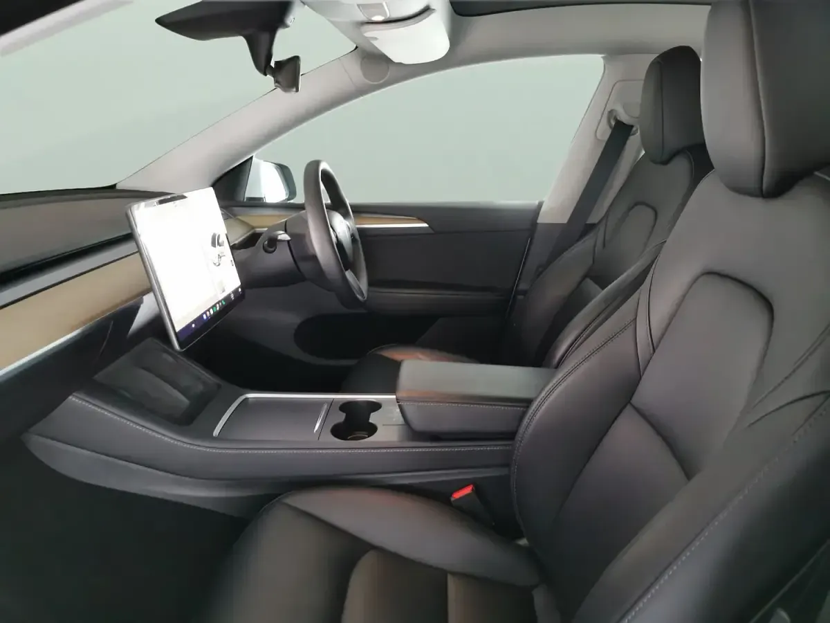Used Tesla Model Y RWD 219 kW (299 HP) 2023 White SUV