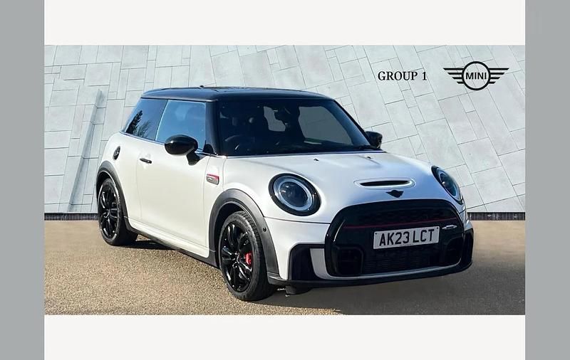 Used Mini John Cooper Works Hatch 231 HP (169 kW) 2023 White Hatchback