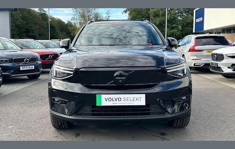 New Volvo XC40 Ultra 161 HP (118 kW) 2026 Black SUV