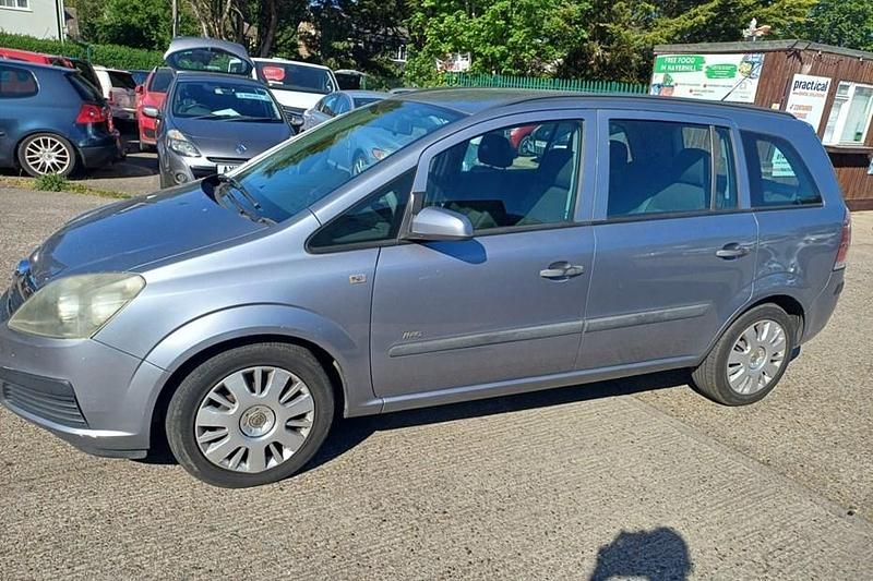 Silver Used 2007 Vauxhall Zafira MPV | £2,595 (A bit pricey) - Image 1/1