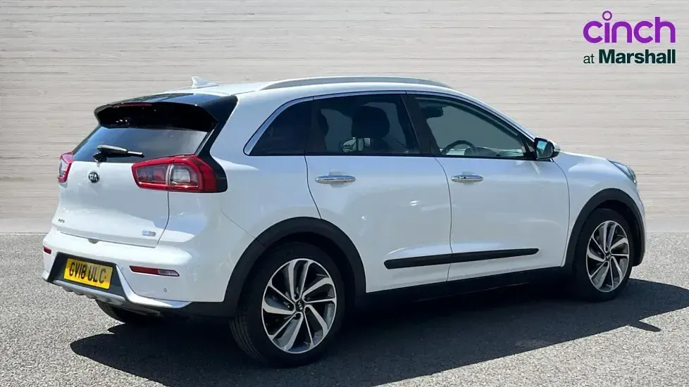 Used Kia Niro First Edition 139 HP (102 kW) 2018 White SUV