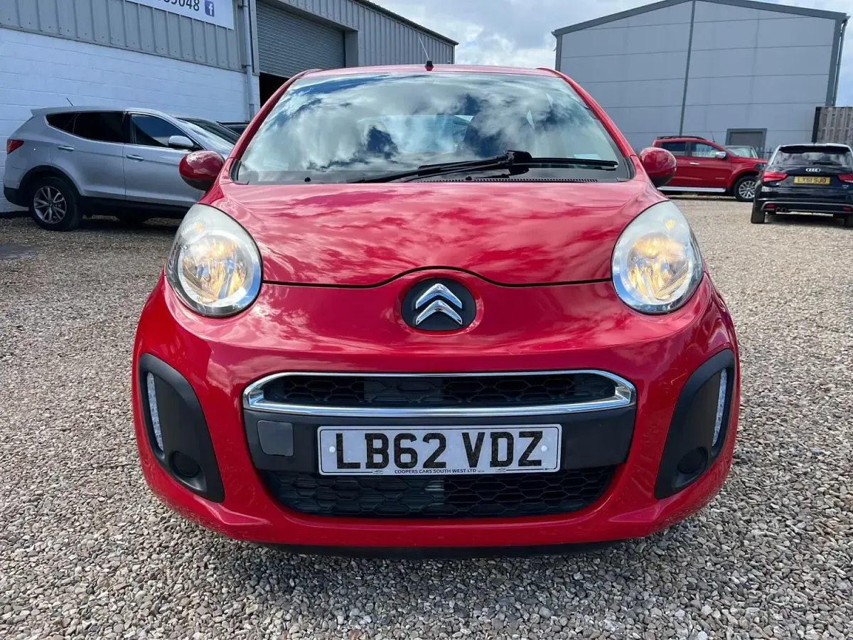 Used Citroën C1 VTR Sport 68 HP (50 kW) 2013 Red Hatchback