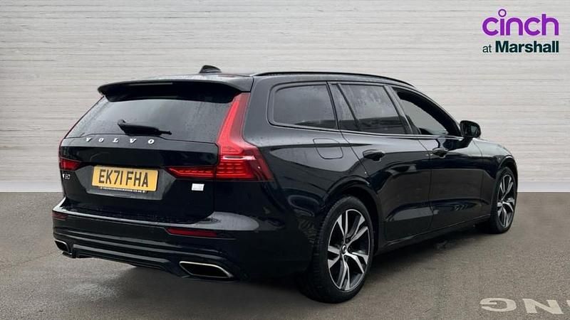 Used Volvo V60 R-Design 340 HP (250 kW) 2021 Black Estate