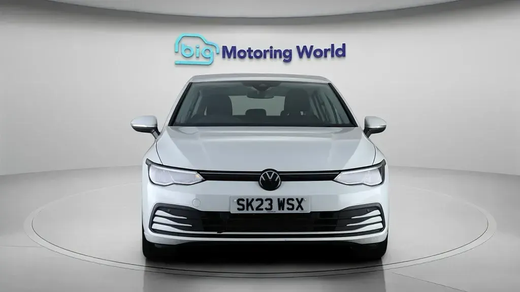 Used VW Golf VIII S 130 HP (95 kW) 2023 White Hatchback