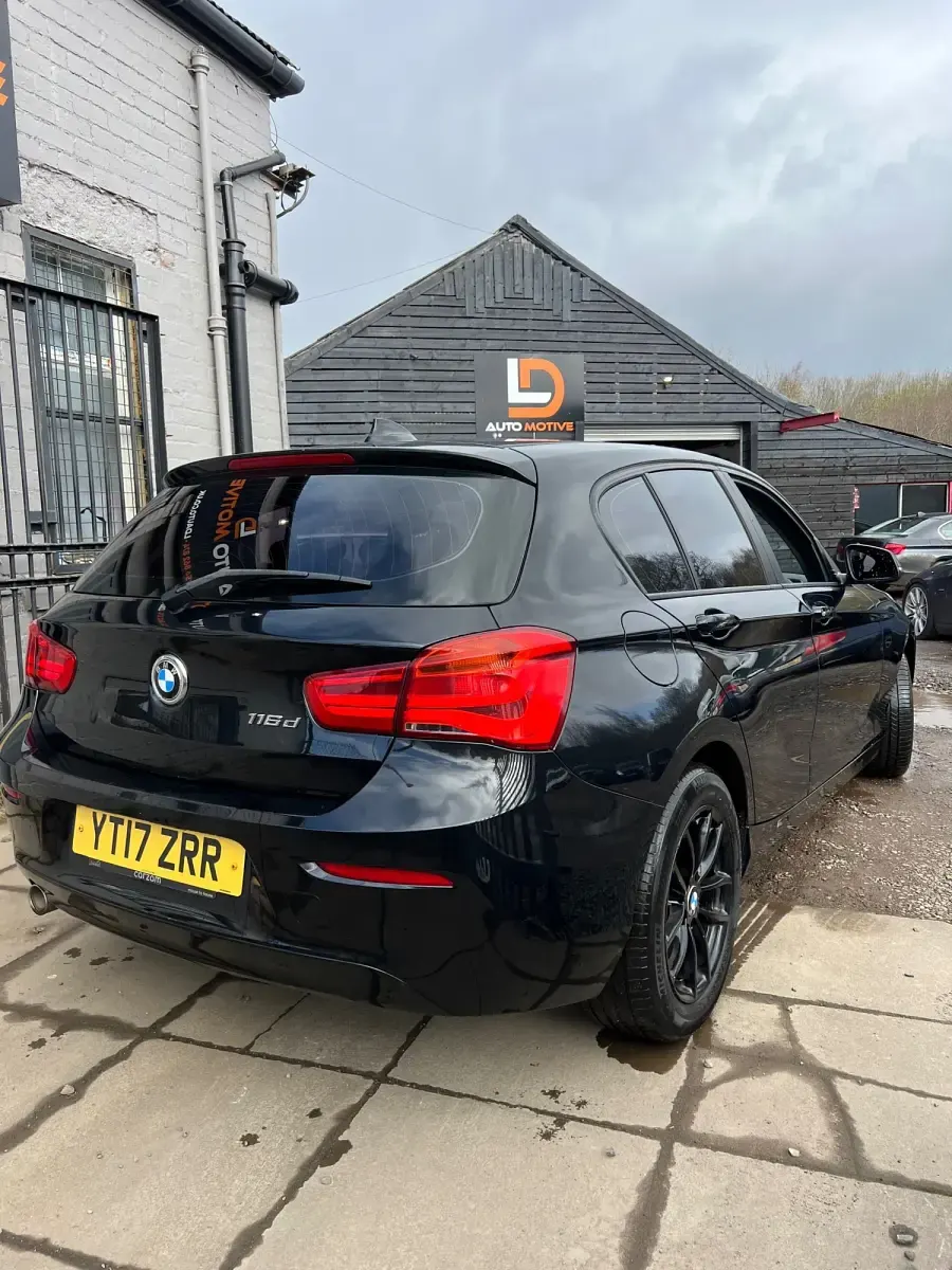 Usado BMW 116 Sport Line 115 HP (84 kW) 2017 Preto Citadino