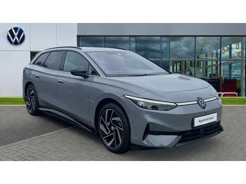 Used 2025 VW ID.7 Sedan | £39,890 (Fair price) - Image 1/4