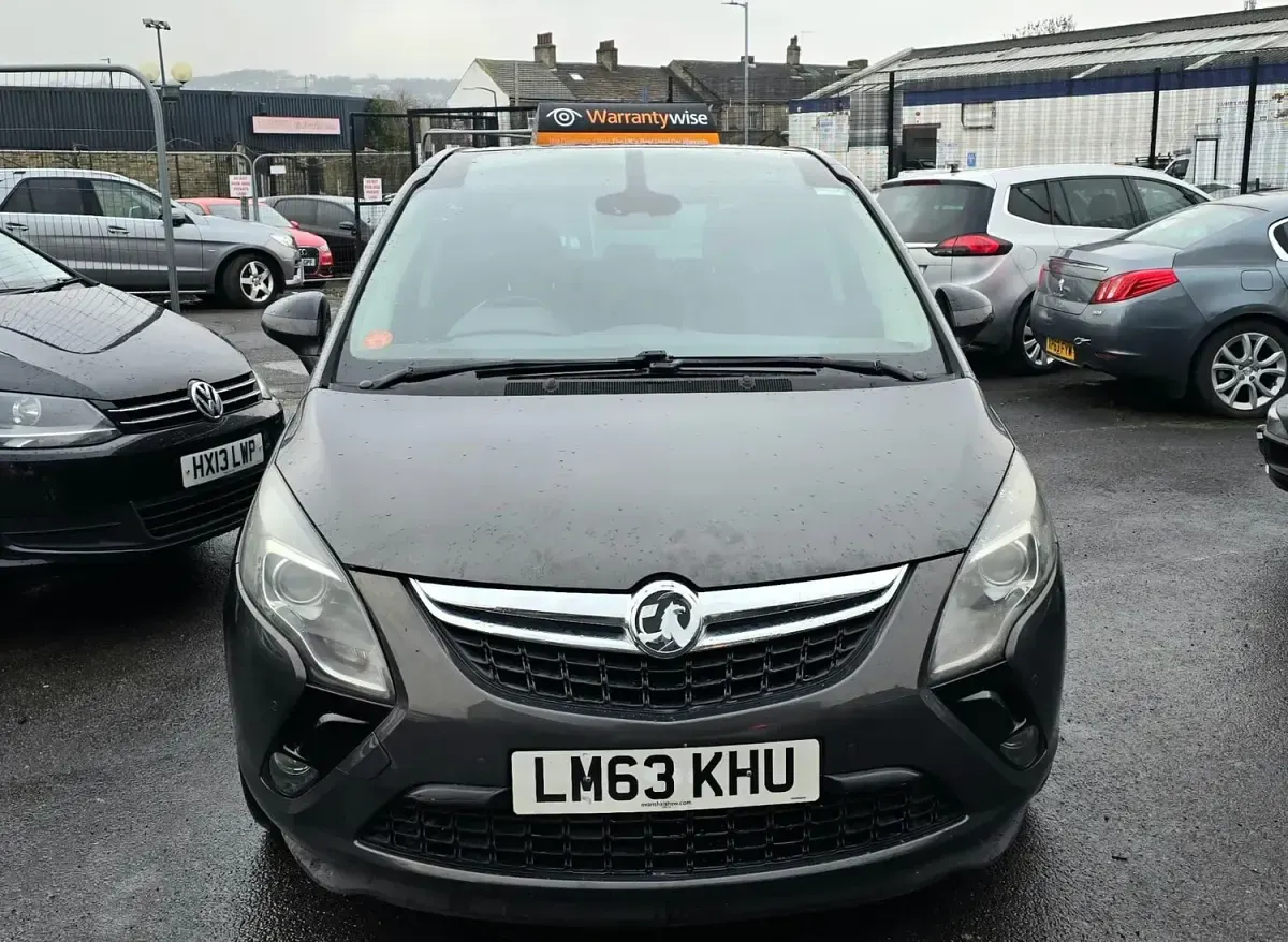 Begagnad Vauxhall Zafira Elite 170 HK (125 kW) 2013 Grå Minibuss