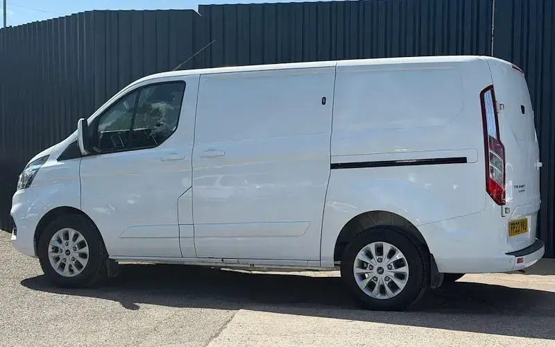 Used Ford Transit Custom Limited 131 HP (96 kW) 2023 White Van