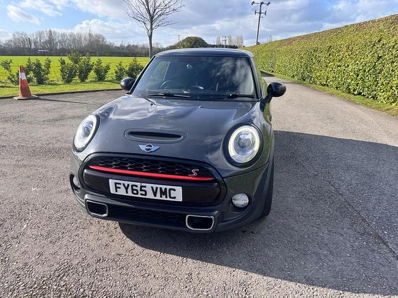 Begagnad Mini Cooper S Hatch 2015 Grå Halvkombi