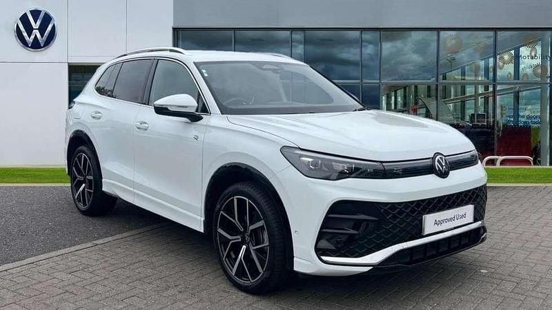 White Used 2025 VW Tiguan R-line SUV | £35,914 (A bit pricey) - Image 1/4