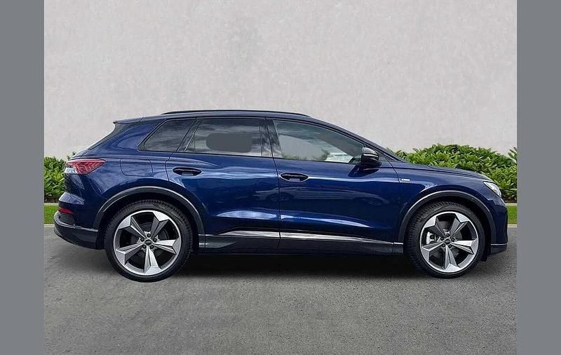 Used Audi Q4 e-tron Black Edition 210 kW (286 HP) 2025 Blue SUV