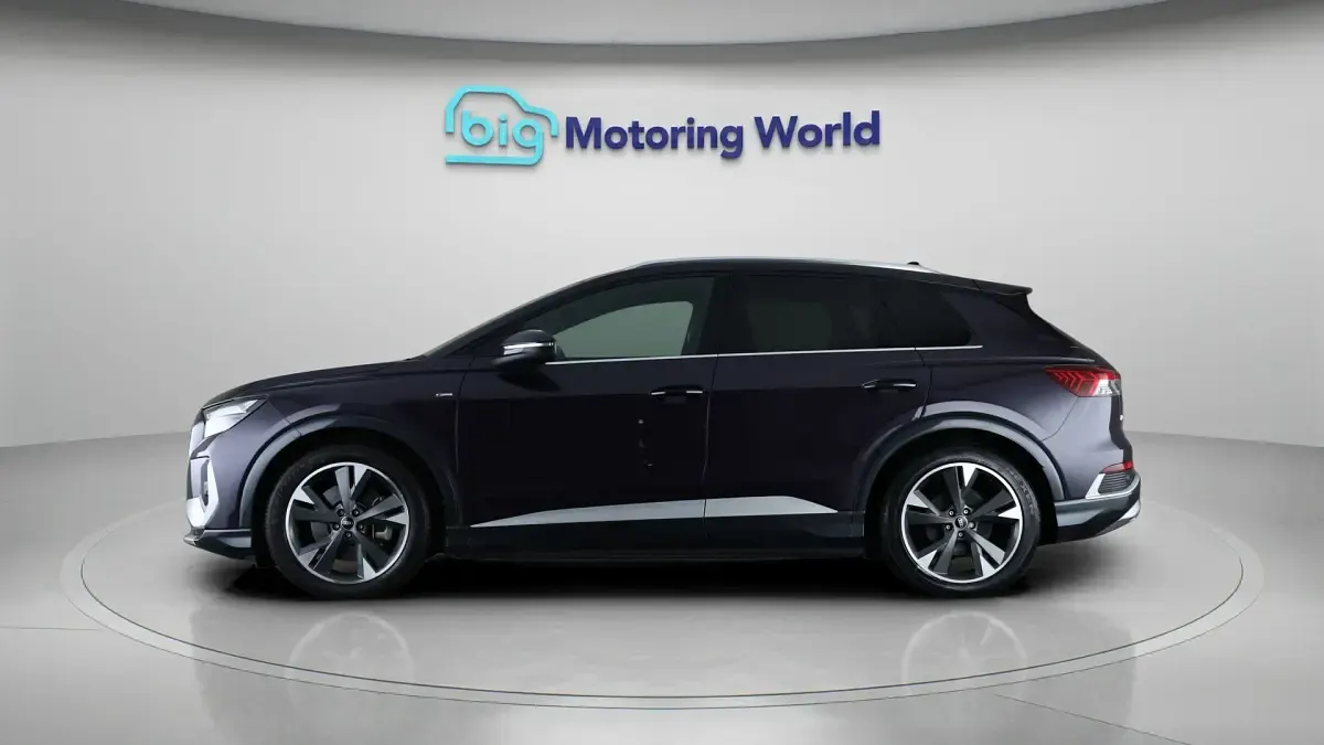 Used Audi Q4 e-tron S-Line 150 kW (204 HP) 2022 Mauve/purple SUV