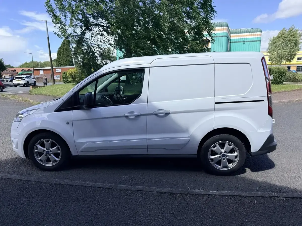 Used Ford Transit Connect Limited 2017 White MPV
