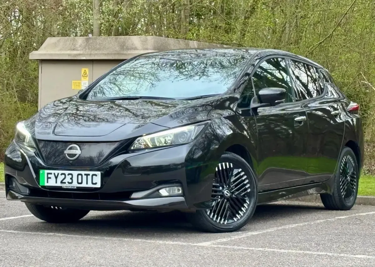 Occasion Nissan Leaf N-Connecta 110 kW (150 ch) 2023 Noir Citadine
