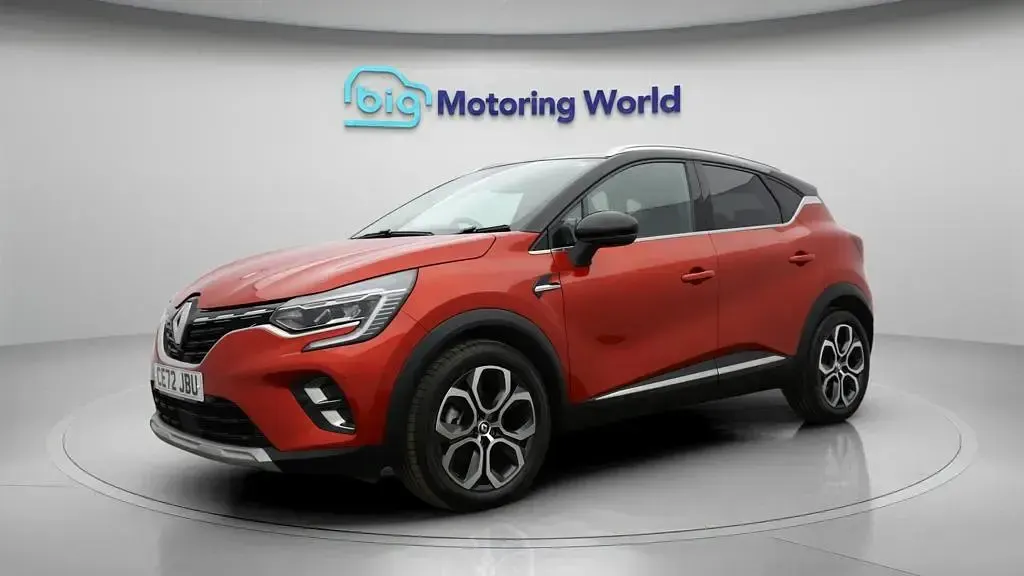 Used Renault Captur Techno 145 HP (106 kW) 2022 Red SUV