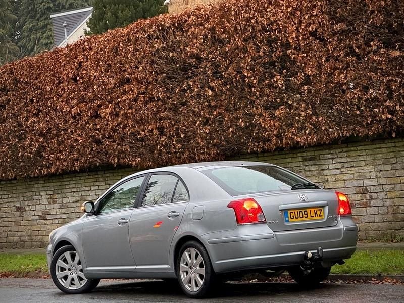 Used Toyota Avensis 2009 Silver Hatchback