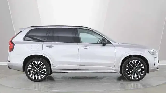 Used Volvo XC90 Ultra 250 HP (183 kW) 2025 Aurora silver SUV