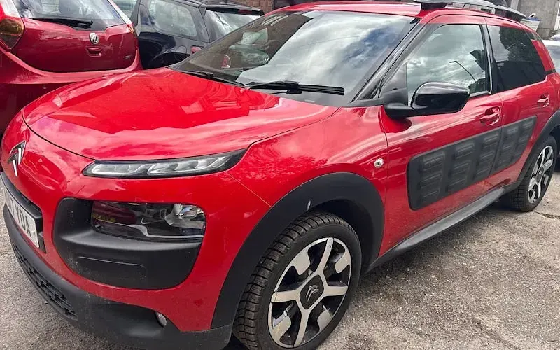Used Citroën C4 Cactus Flair 110 HP (80 kW) 2017 Hatchback