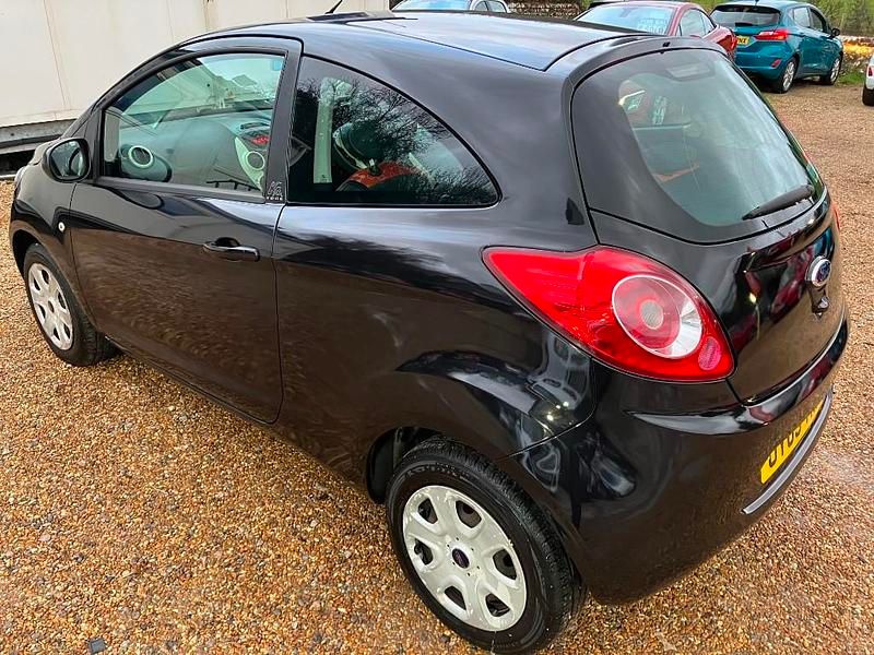 Used Ford Ka 69 HP (50 kW) 2015 Black Hatchback
