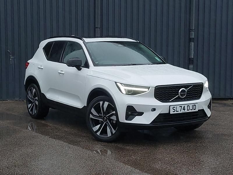 Used Volvo XC40 Ultra 197 HP (144 kW) 2024 White SUV